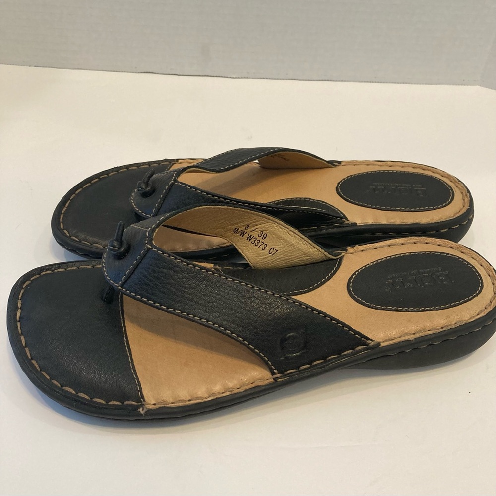 Born Boc Black and Tan Leather Sandals with Cushioned Sole Sz 8